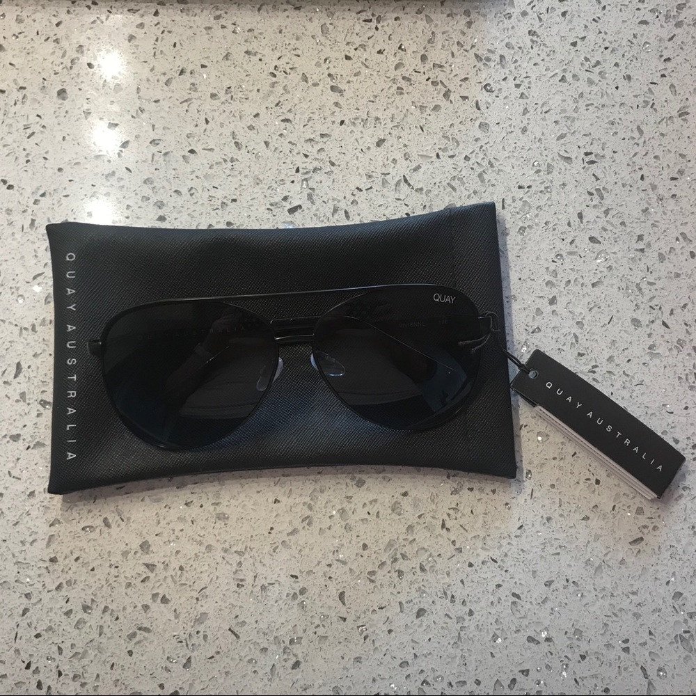 Quay “Vivienne” Sunglasses